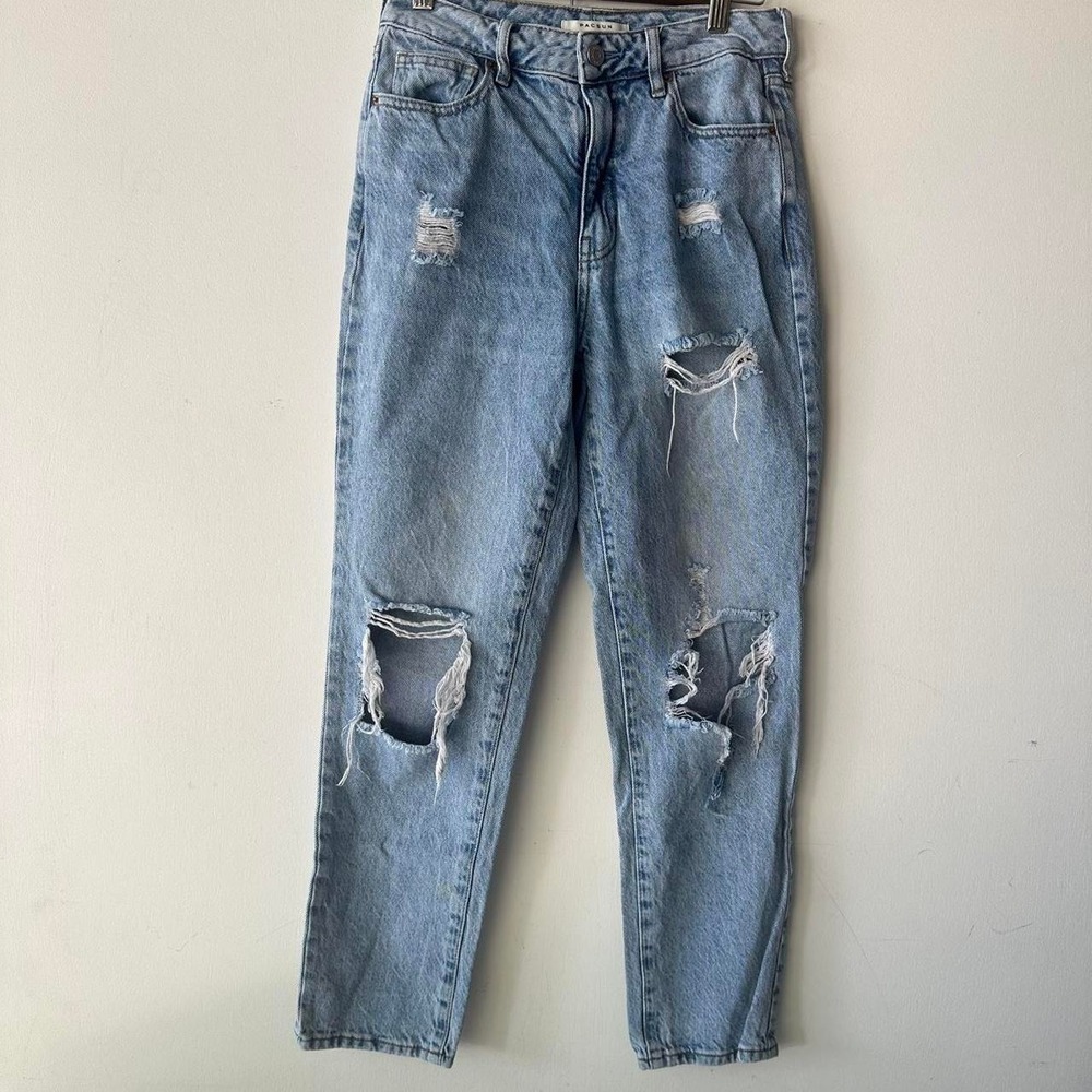 PacSun Light Wash Distressed High Waisted Mom Jeans Size 26